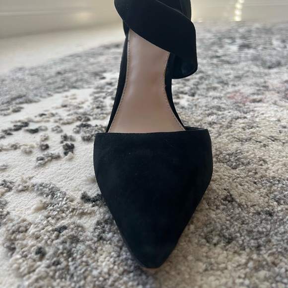 Vince Camuto Black suede cross strap pointed heels. - Picture 3 of 4